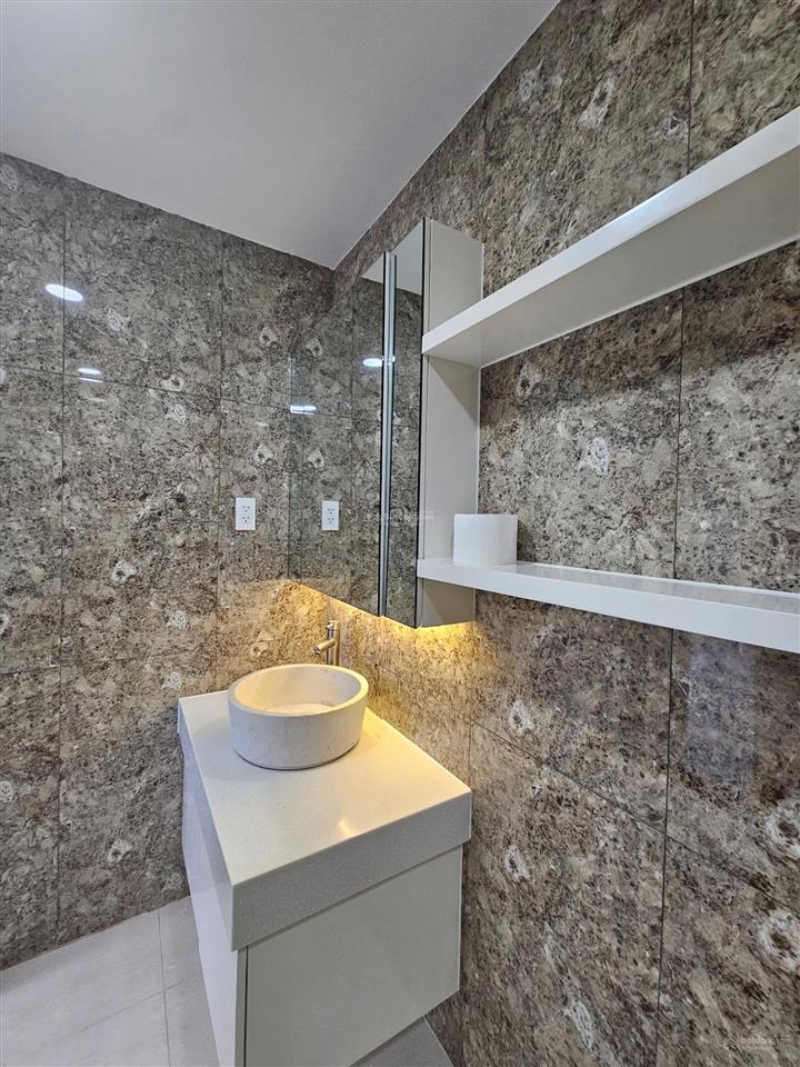 Tôi chủ nhà cần bán căn hộ 2pn orchard garden / phú nhuận  diện tích 73m2  giá bán 6,8 tỷ