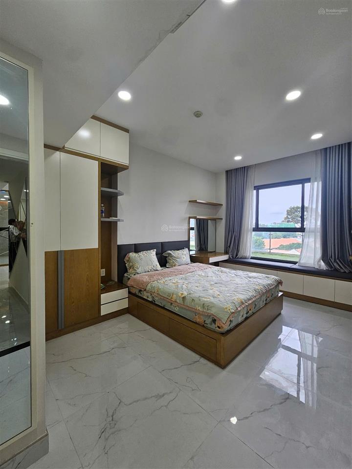 Tôi chủ nhà cần bán căn hộ 2pn orchard garden / phú nhuận  diện tích 73m2  giá bán 6,8 tỷ