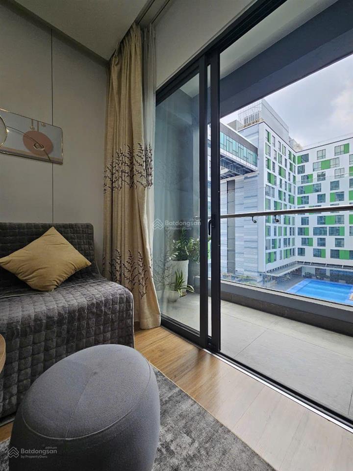 Chính chủ gửi bán gấp căn hộ 1pn sky center / diện tích 36m2  giá bán 2,6 tỷ  view thoáng mát