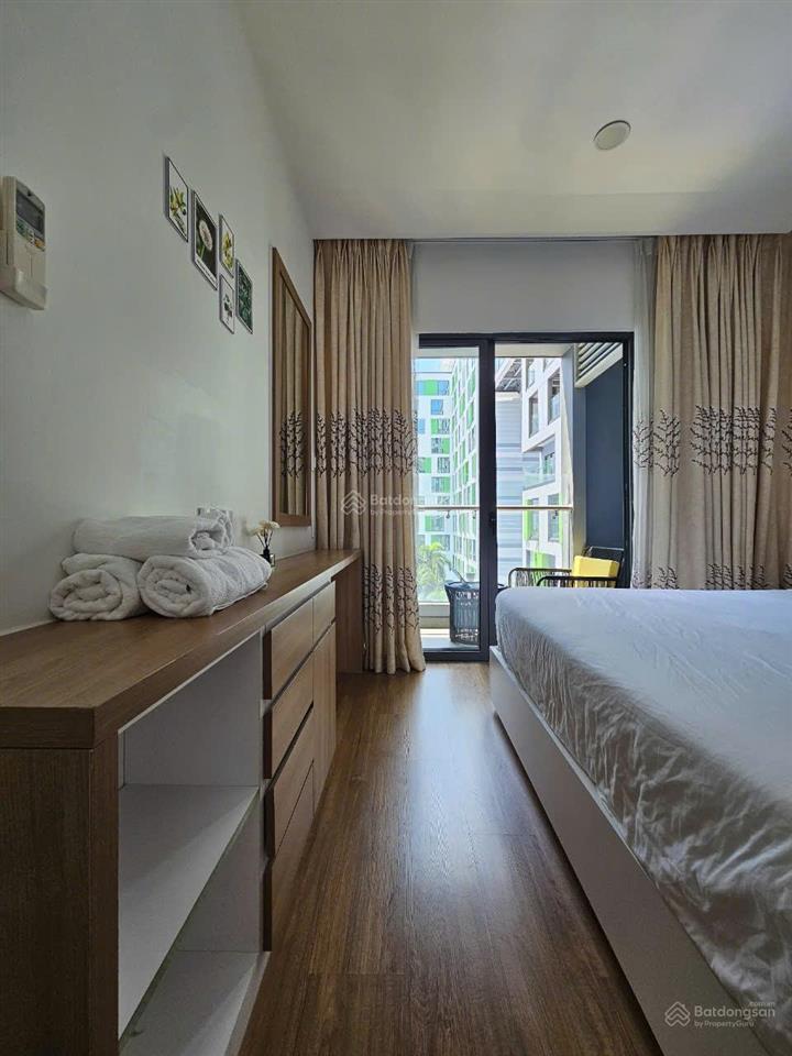 Chính chủ gửi bán gấp căn hộ 1pn sky center / diện tích 36m2  giá bán 2,6 tỷ  view thoáng mát