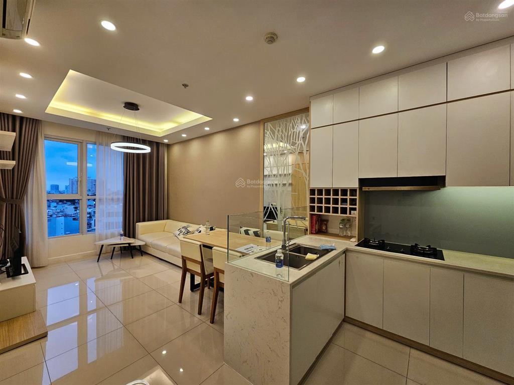 Mình cần bán căn hộ 2pn kingston residence phú nhuận  dt 65m2  giá 6,2 tỷ  sổ hồng lâu dài