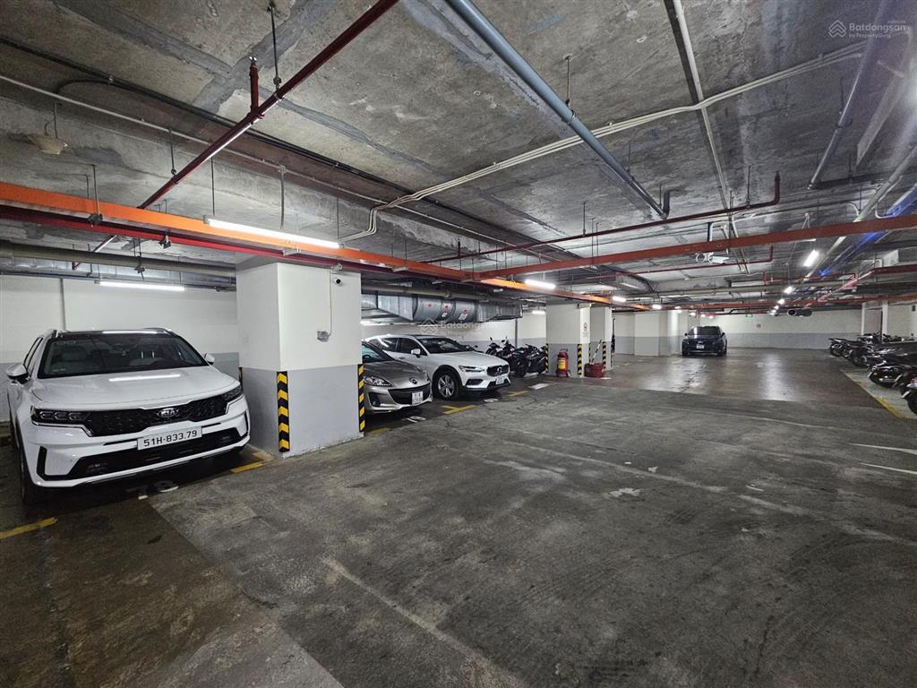 Mình cần bán căn hộ 2pn kingston residence phú nhuận  dt 65m2  giá 6,2 tỷ  sổ hồng lâu dài