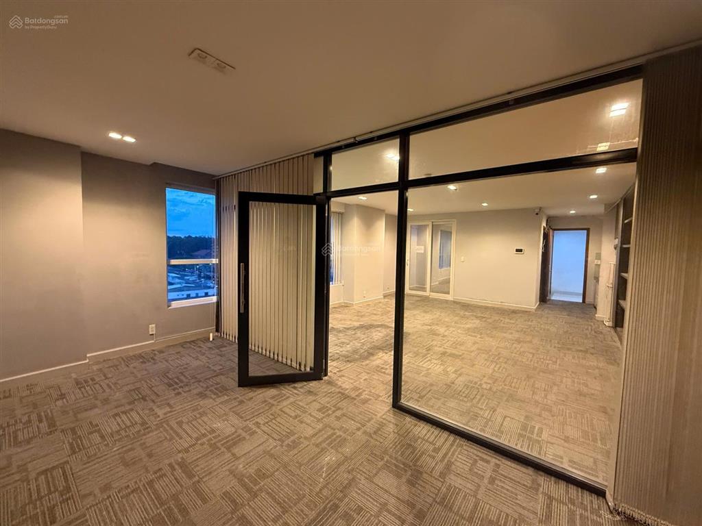 Mình cần bán lô văn phòng sổ hồng the prince residence  phú nhuận / dt 50m2  giá bán 5,3 tỷ