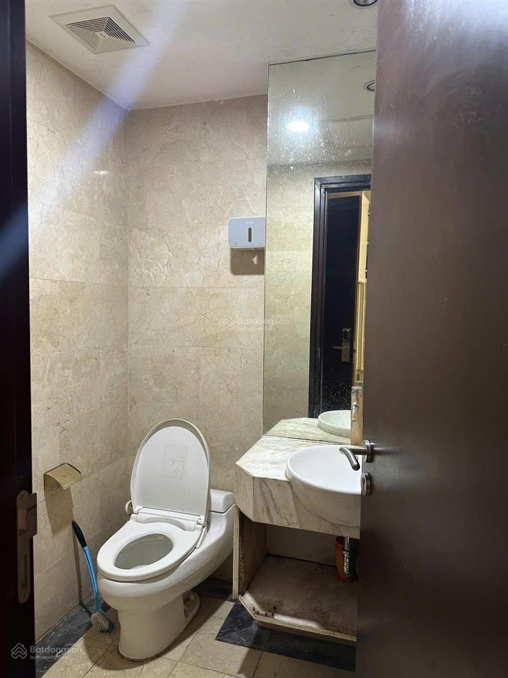 Cắt lỗ chỉ 4,9 tỷ căn 2pn, 70m2 tòa b chung cư hòa bình green 505 minh khai rẻ hơn thị trường 1 tỷ