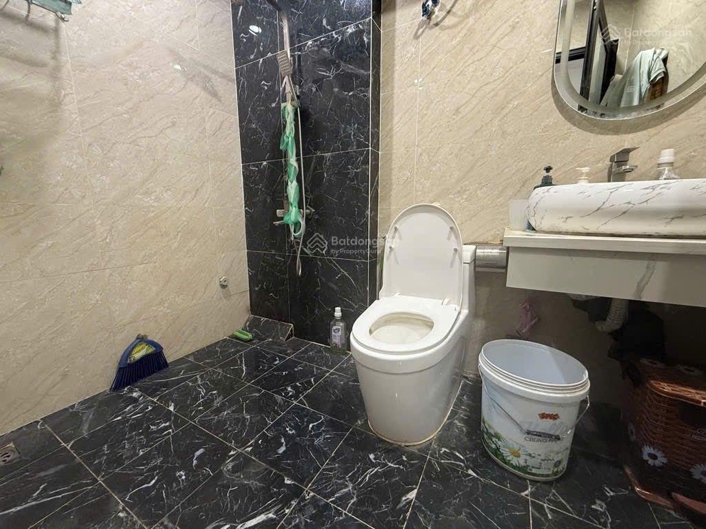 Chính chủ bán gấp nhà phố đại từ 9.1 tỷ, 38m2, đẹp xuất sắc ngay hồ linh đàm