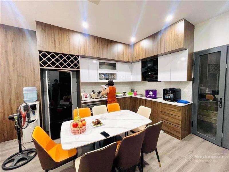Bán nhà bằng liệt, linh đàm nhà mới cứng, vài bước ra ô tô đỗ, diện tích 55m2 giá 9,9 tỷ
