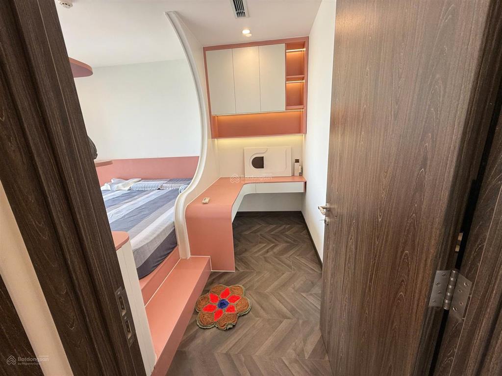 Chủ nhà cần bán gấp 2p beverly căn góc, full nội thất, chỉ 6tỷ.