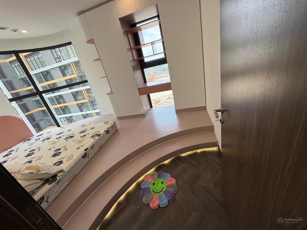 Chủ nhà cần bán gấp 2p beverly căn góc, full nội thất, chỉ 6tỷ.