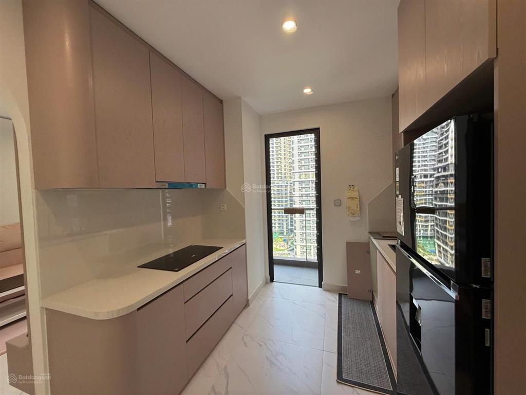 Chủ nhà cần bán gấp 2p beverly căn góc, full nội thất, chỉ 6tỷ.