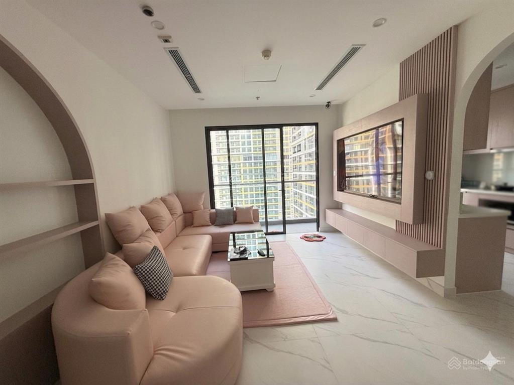 Chủ nhà cần bán gấp 2p beverly căn góc, full nội thất, chỉ 6tỷ.