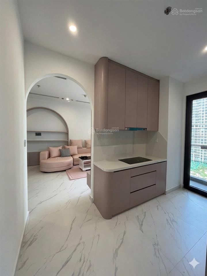 Chủ nhà cần bán gấp 2p beverly căn góc, full nội thất, chỉ 6tỷ.