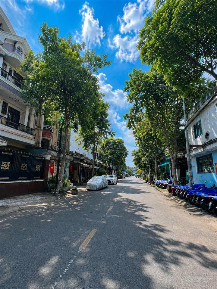 Bán nhà mặt tiền đỗ bí ngay khu họ lê vị trí kinh doanh đắc địa mở văn phòng công ty quận tân phú