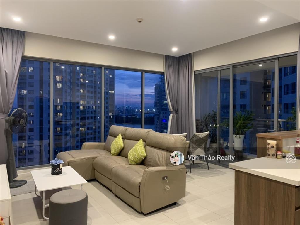 (chỉ 8.5 tỷ  2 mặt full kính). căn hộ 2pn đảo kim cương  view sông đẹp xuất sắc  liền kề quận 1