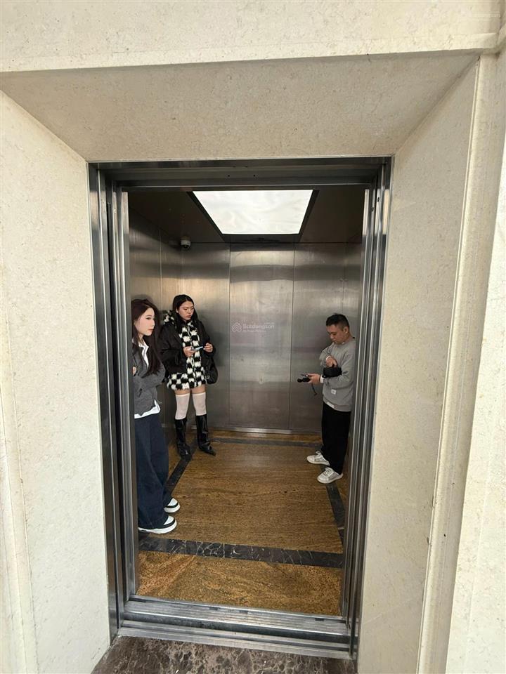 Bán sàn văn phòng sổ đỏ lâu dài ngay mặt đường tố hữu  vũ trọng khánh