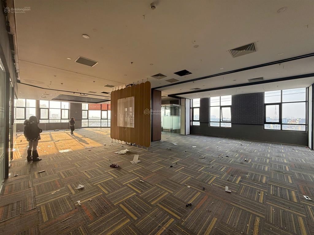 Bán sàn văn phòng sổ đỏ lâu dài ngay mặt đường tố hữu  vũ trọng khánh