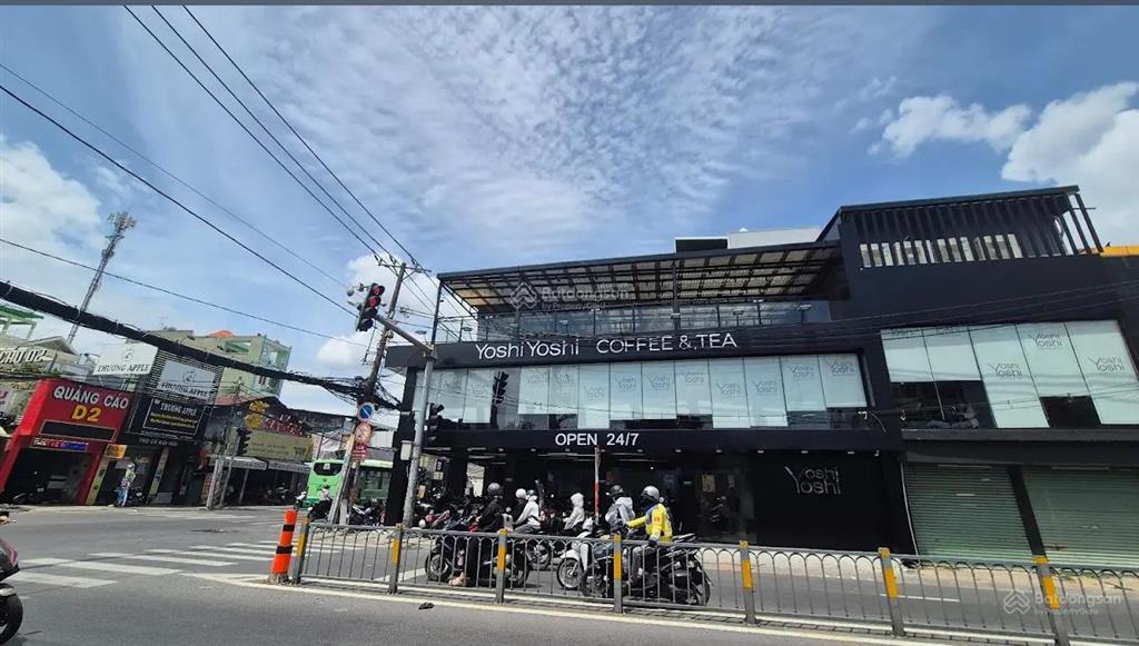 Sở hữu góc 2 mặt tiền ung văn khiêm  11x40m, hđt 1 tỷ/năm, xd mới hầm + 8 tầng  giá 65 tỷ