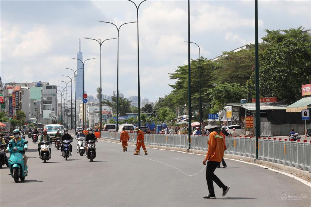 Phố ẩm thực gò vấp! bán nhà mặt tiền dương quảng hàm  10x30m, hầm 8 tầng, hđt 250tr/th  50 tỷ