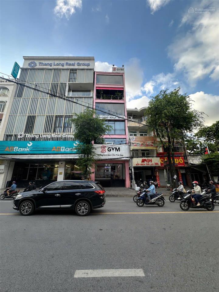 Siêu phẩm mt nguyễn gia trí (d2) 4.5x21m, 5 tầng, hđt 70tr/tháng  chỉ 33 tỷ, cực hiếm