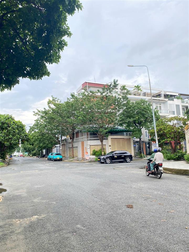 Bán biệt thự 240m2, khu đặng thùy trâm, ngay công viên  15x16m, 3 tầng, gara ô tô  30 tỷ