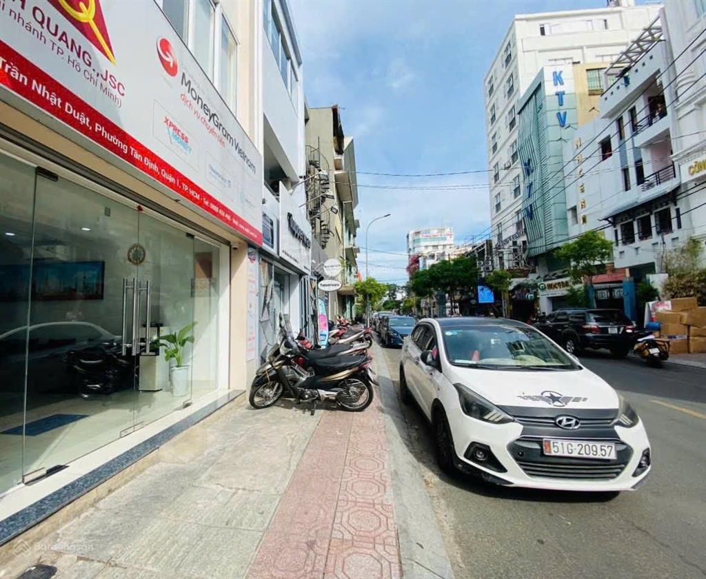 Siêu hiếm! bán mặt tiền trần nhật duật, quận 1  4,8x15m, hđt 70tr/th, 3 tầng  giá 28 tỷ