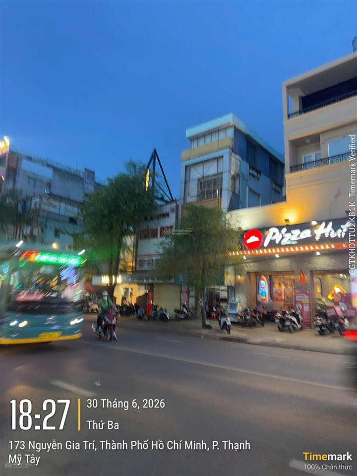 Siêu phẩm mt nguyễn gia trí (d2) 4.5x21m, 5 tầng, hđt 70tr/tháng  chỉ 31 tỷ, cực hiếm