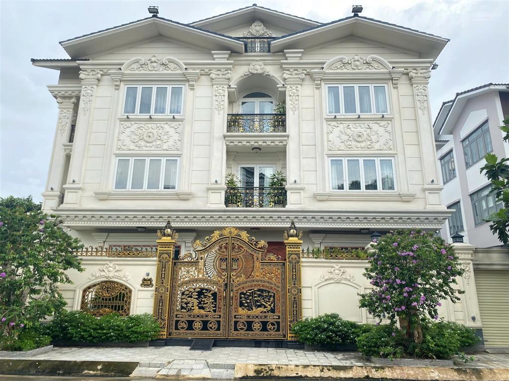 Bán biệt thự 240m2, khu đặng thùy trâm, ngay công viên  15x16m, 3 tầng, gara ô tô  30 tỷ