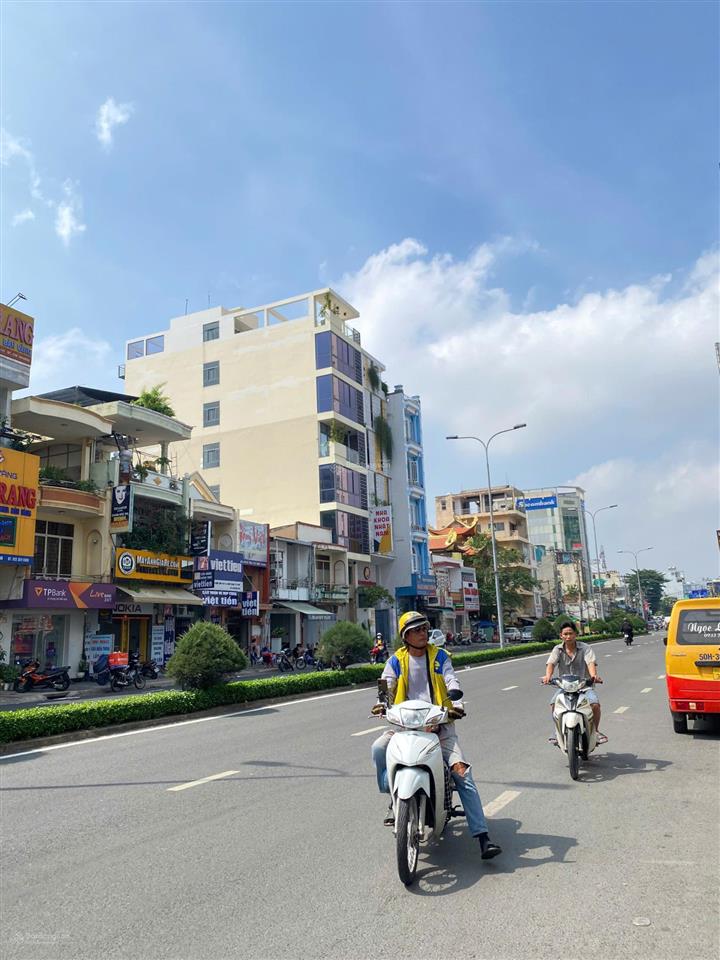 Khuôn đất vàng xô viết nghệ tĩnh, đoạn 2 chiều  13x75m, xd hầm 8 tầng