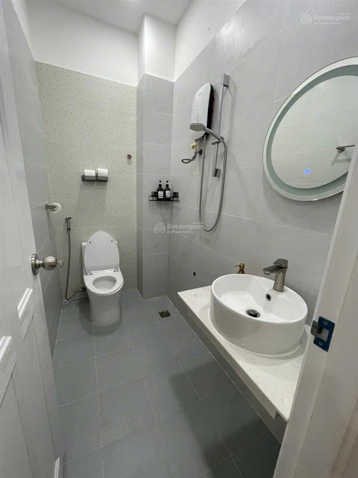 Ngay chợ bến thành! hxh lê thị riêng, khu phố tây  7,7x25m, sẵn 180tr/th, 4 tầng  giá 43 tỷ