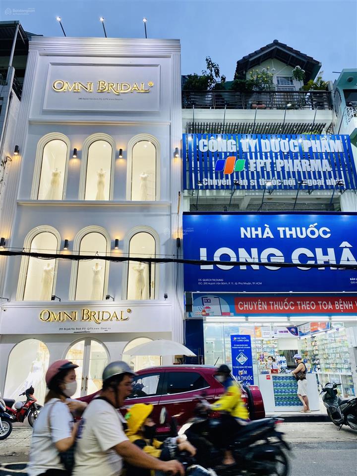 Mới ra thị trường, mặt tiền phố ẩm thực phan xích long 5x24m, 4 tầng, hđt 120tr/th  giá 34 tỷ