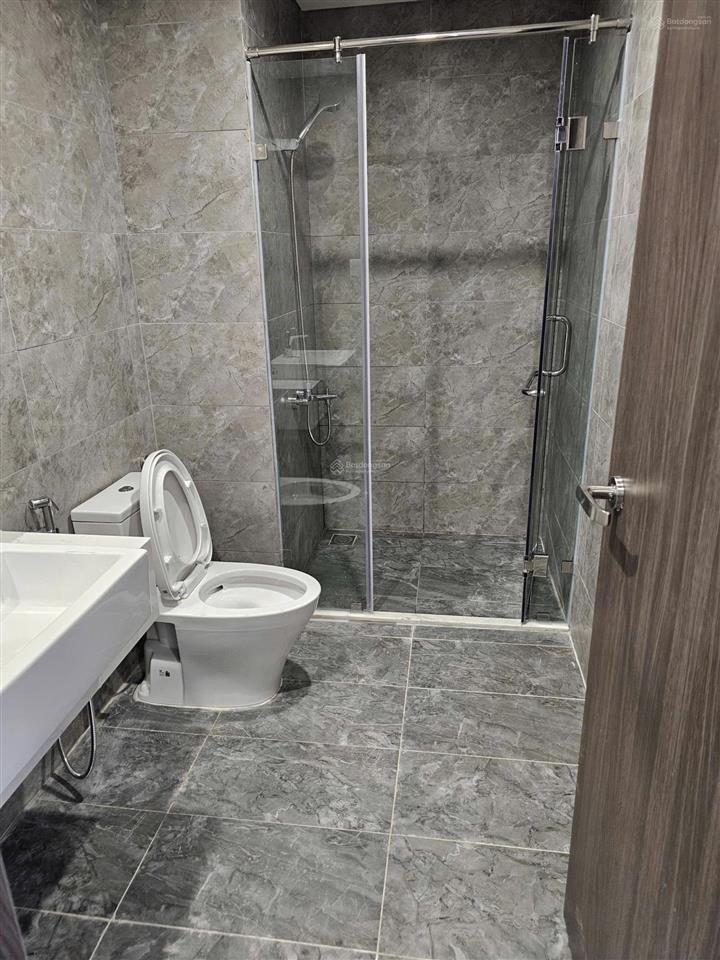 Bán căn 1n 43,2m2 be4 giá 2tỷ55 thu về. hướng ban công đông bắc, đã nhận nhà, ở, cho thuê được luôn