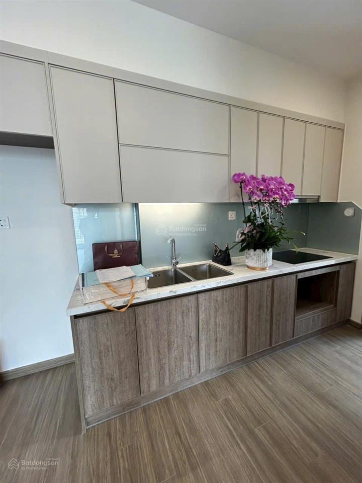 Cắt lỗ!!! bán căn studio 28m2 ld1 giá 1ty65 thu về. hướng ban công tây nam view thoáng