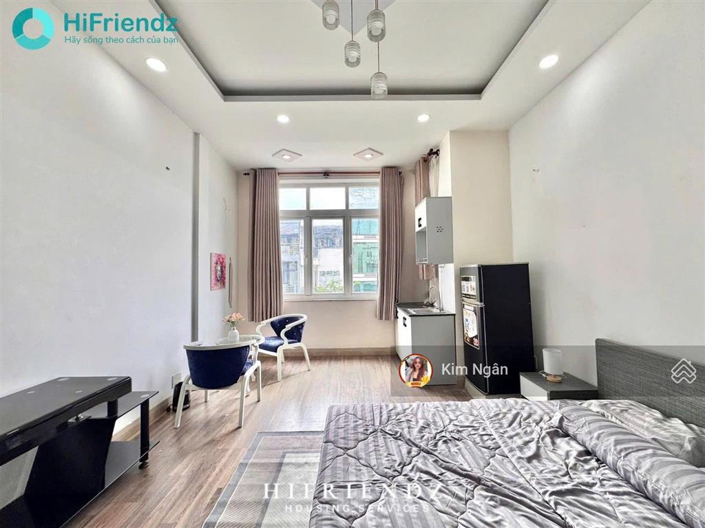 Studio cửa sổ lớn đón nắng  ngay ngã tư hàng xanh  bình thạnh