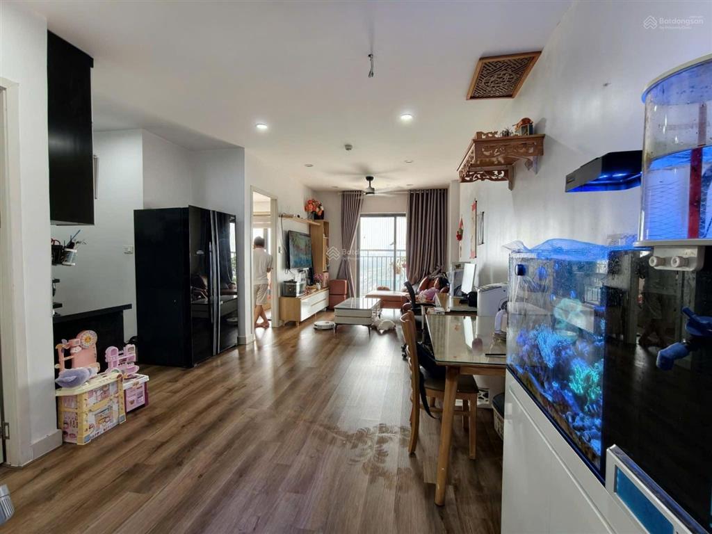 Chính chủ mình cần bán căn hộ ecohome 3 tòa n03. ban công hướng nam thoáng. xem bắn pháo hoa 5 điểm