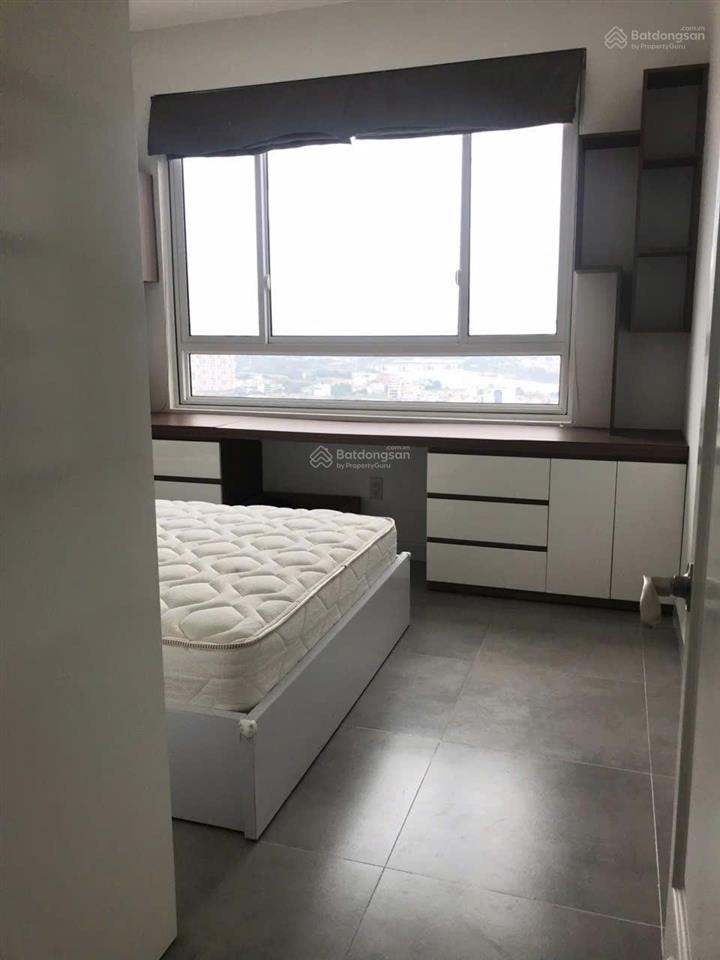 Bán 2pn tropic garden 81 m2, giá 8tỷ đã có sổ, view sông đẹp,tầng cao, đầy đủ nội thất