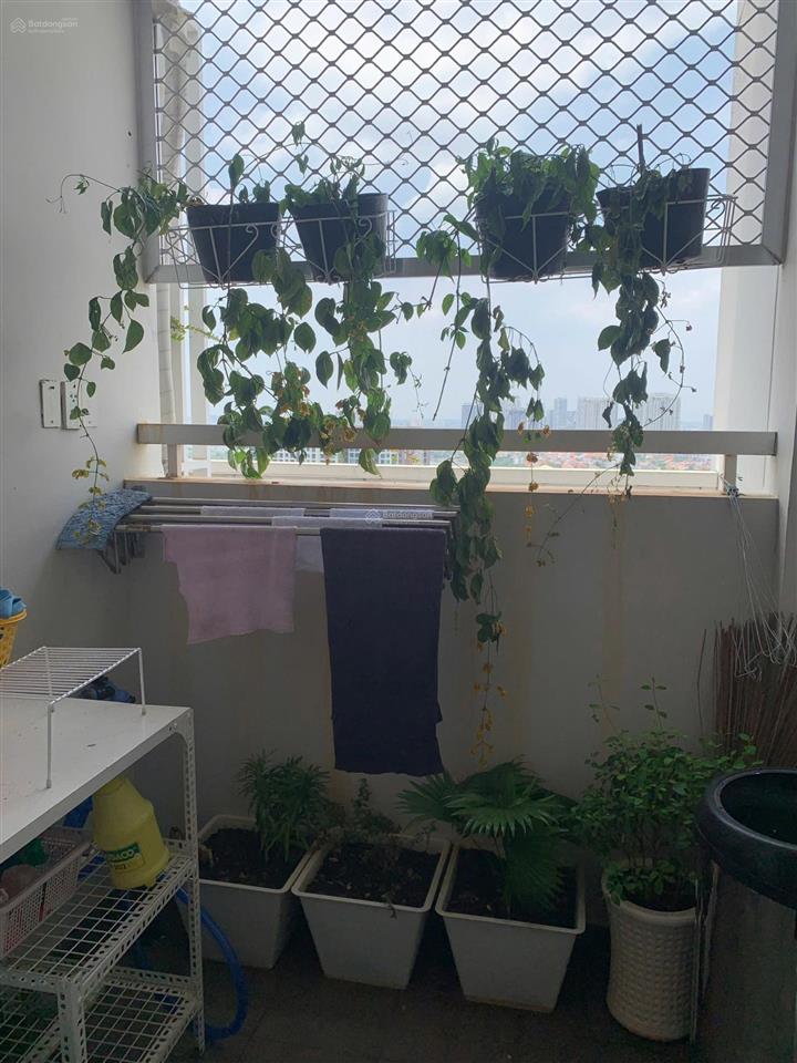 Bán 2pn tropic garden 81 m2, giá 7,9tỷ đã có sổ, view sông căn góc 2 view,tầng cao,