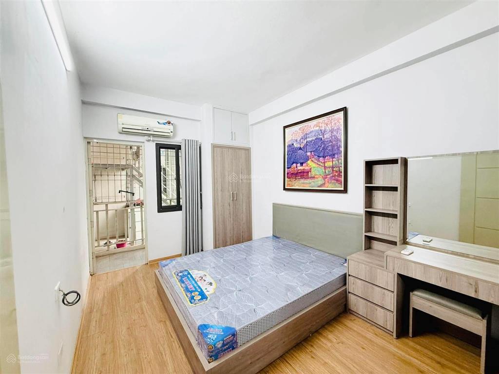 Chính chủ cho thuê căn hộ 1n1k 40m2 full nội thất tại 165 dương quảng hàm, cầu giấy
