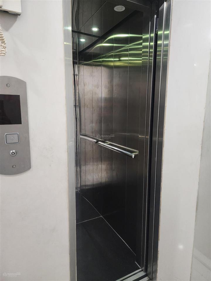 Bán nhà mt nguyễn trọng tuyển, 63.3m2, sổ hồng hoàn công đầy đủ, giá 17.5 tỷ.  0943 138 ***
