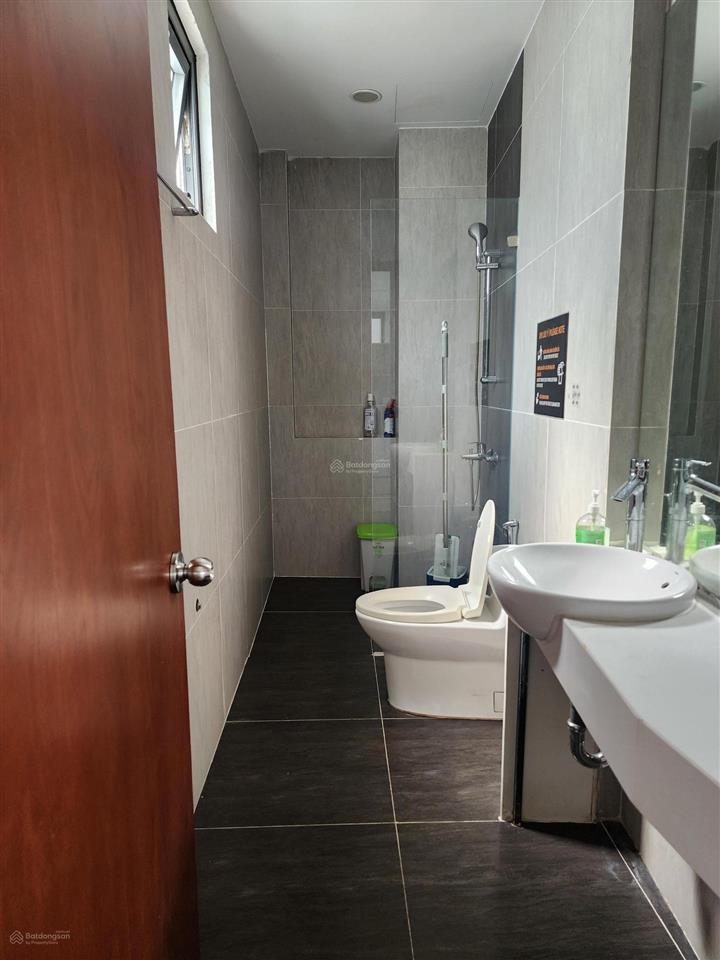 Bán nhà mt nguyễn trọng tuyển, 63.3m2, sổ hồng hoàn công đầy đủ, giá 17.5 tỷ.  0943 138 ***