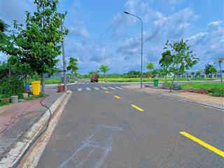 Bán 2 lô liền kề 7x18 trục chính kdc đường 28, kcn hòa long full thổ cư, tiện ích đẳng cấp