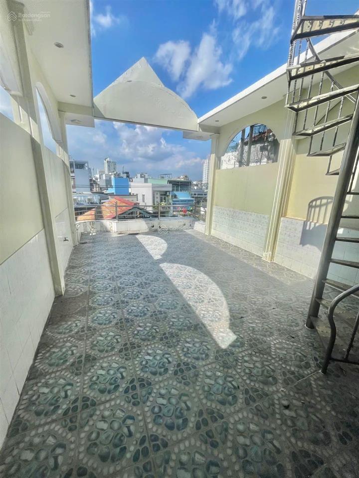 Bán gấp nhà đẹp ở ngay mặt tiền đường ba đình, 124m2, xe hơi ngủ nhà, shr, chỉ 10.9 tỷ