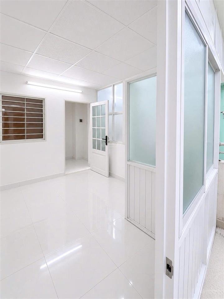 Bán gấp nhà đẹp ở ngay phan văn trị cách mặt tiền 10m, 3 pn, shr, chỉ 4.58 tỷ. vdq8.8.783