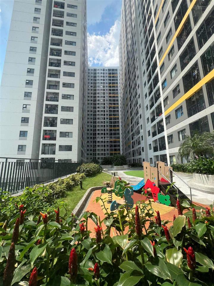 Chủ gửi bán gấp căn hộ gần aeon mall, vsip1  2pn 59m2  giá 1tỷ 900. ngay khu dân cư hiện hữu