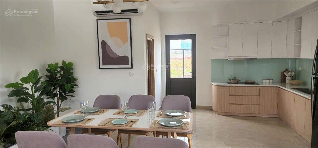 Căn nhà noxh 1 trệt, 1 lửng và 1 lầu. đầy đủ nội thất  2,55 tỷ. ngay thành phố mới