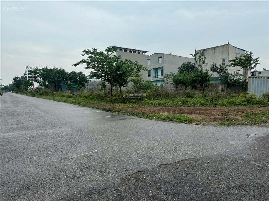 Bán nhà lk 4 tầng mặt tiền kd siêu rộng 9m vuông vắn