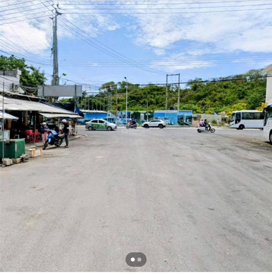 Bán đất có nhà cấp 4. sổ hoàn công, chính chủ. cạnh trục đường biển trần phú, nha trang