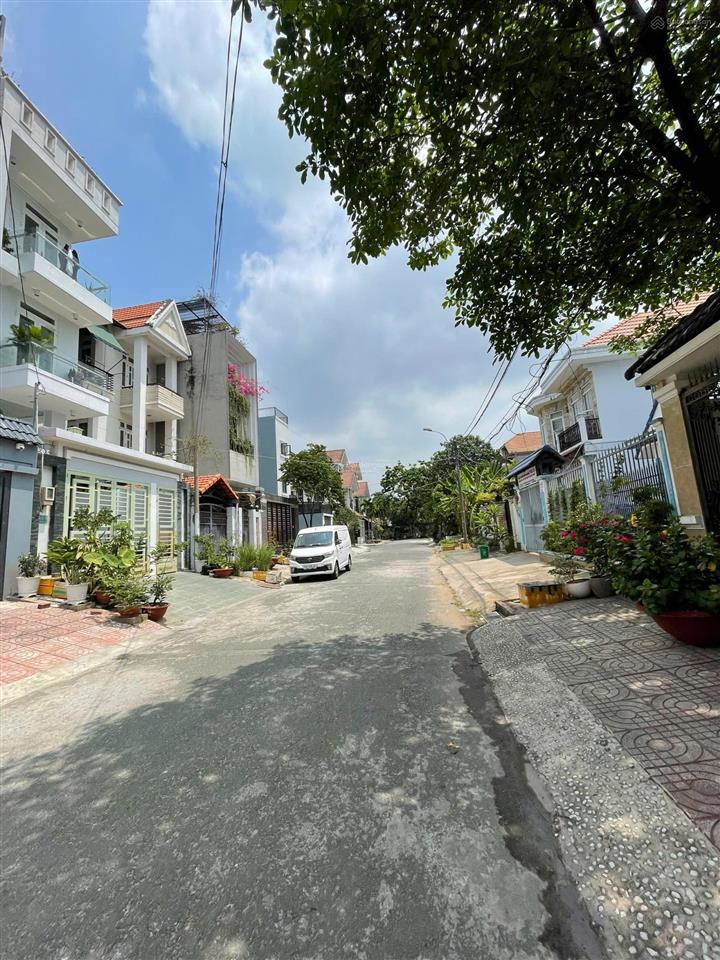 Bán lô đất cực đẹp 9m x 20m gần bên gigamall hiệp bình chánh, cách đường phạm văn đồng 100m