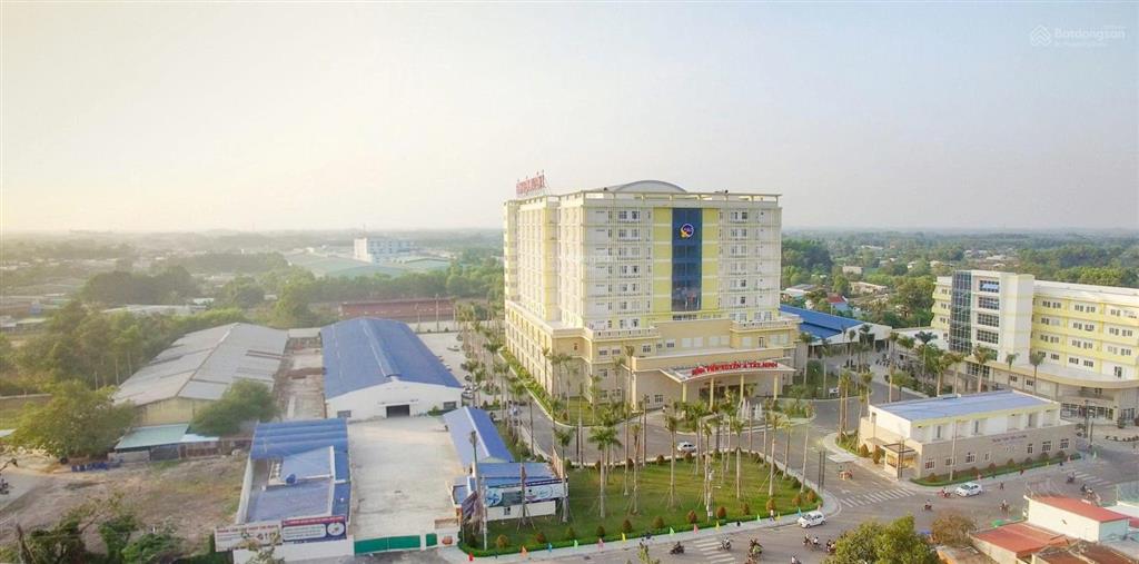 Chính chủ nhờ bán gấp lô đất 10m x 65m, dtcn 636m2 gần bệnh viện xuyên á, tây ninh