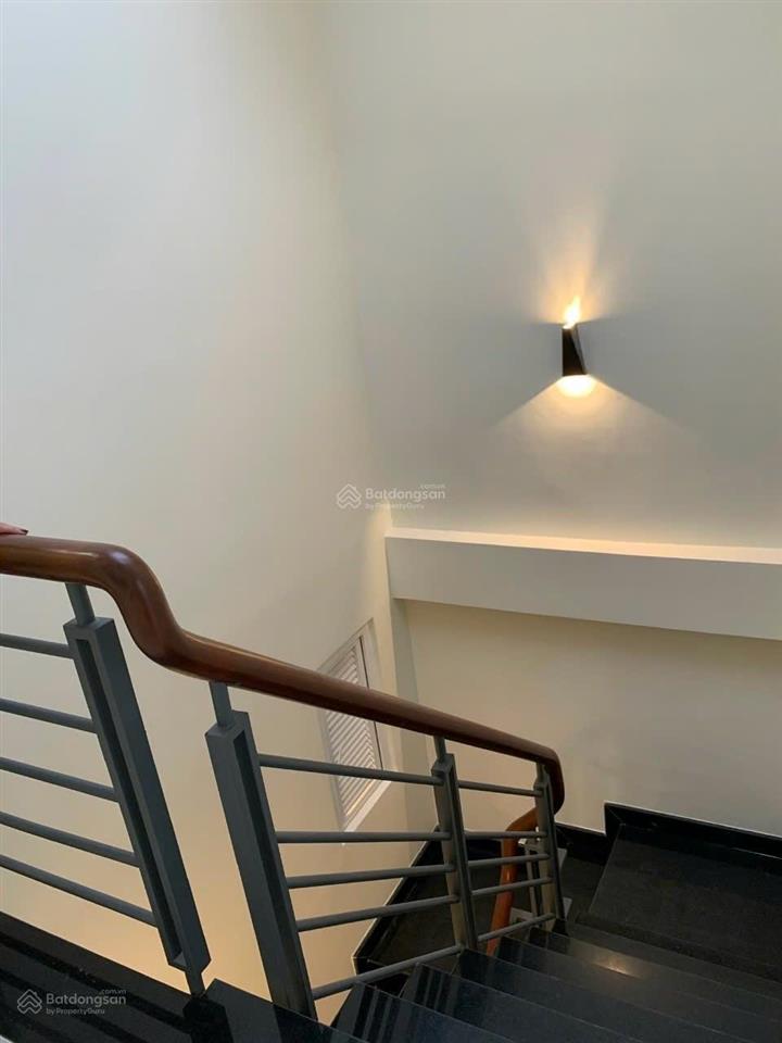 Bán gấp nhà đẹp đặng thùy trâm, bình thạnh, 3 tầng, 4 pn, đi bộ 200m tới trường đh văn lang cs3
