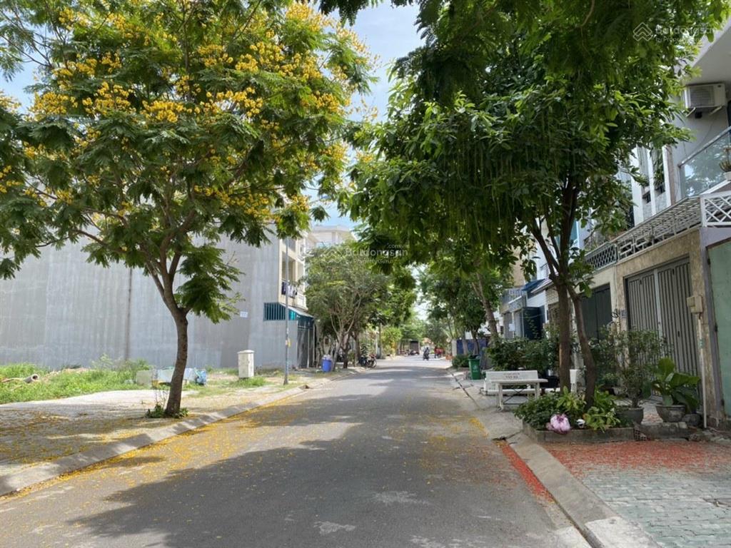 Bán đất đẹp  view công viên đặng thùy trâm, dt 5m x 20m vuông vức