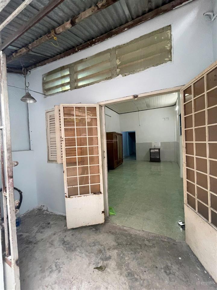 Cho thuê nhà nguyên căn cấp 4 dương quảng hàm gần bên đh văn lang cs3
